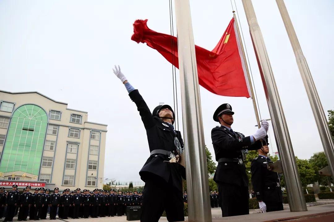 易烊千玺与谷爱凌拍摄冬奥火炬短片，拍摄剧组为什么会选择他们两个人？